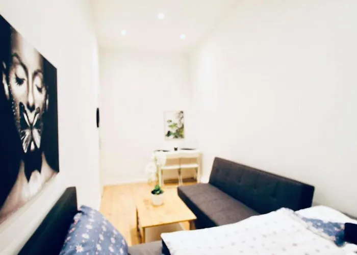 Super Central Cozy 5 Bedroom Shared Apt 10Min Walk To Augarten