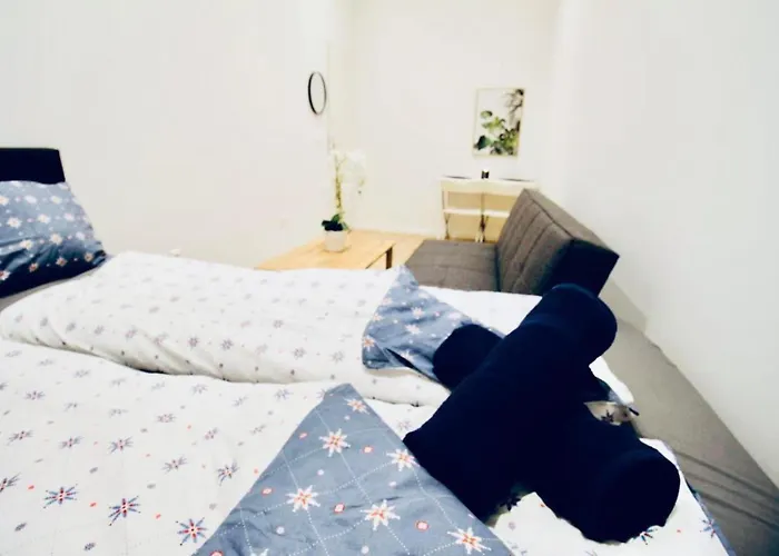 Super Central Cozy 5 Bedroom Shared Apt 10Min Walk To Augarten